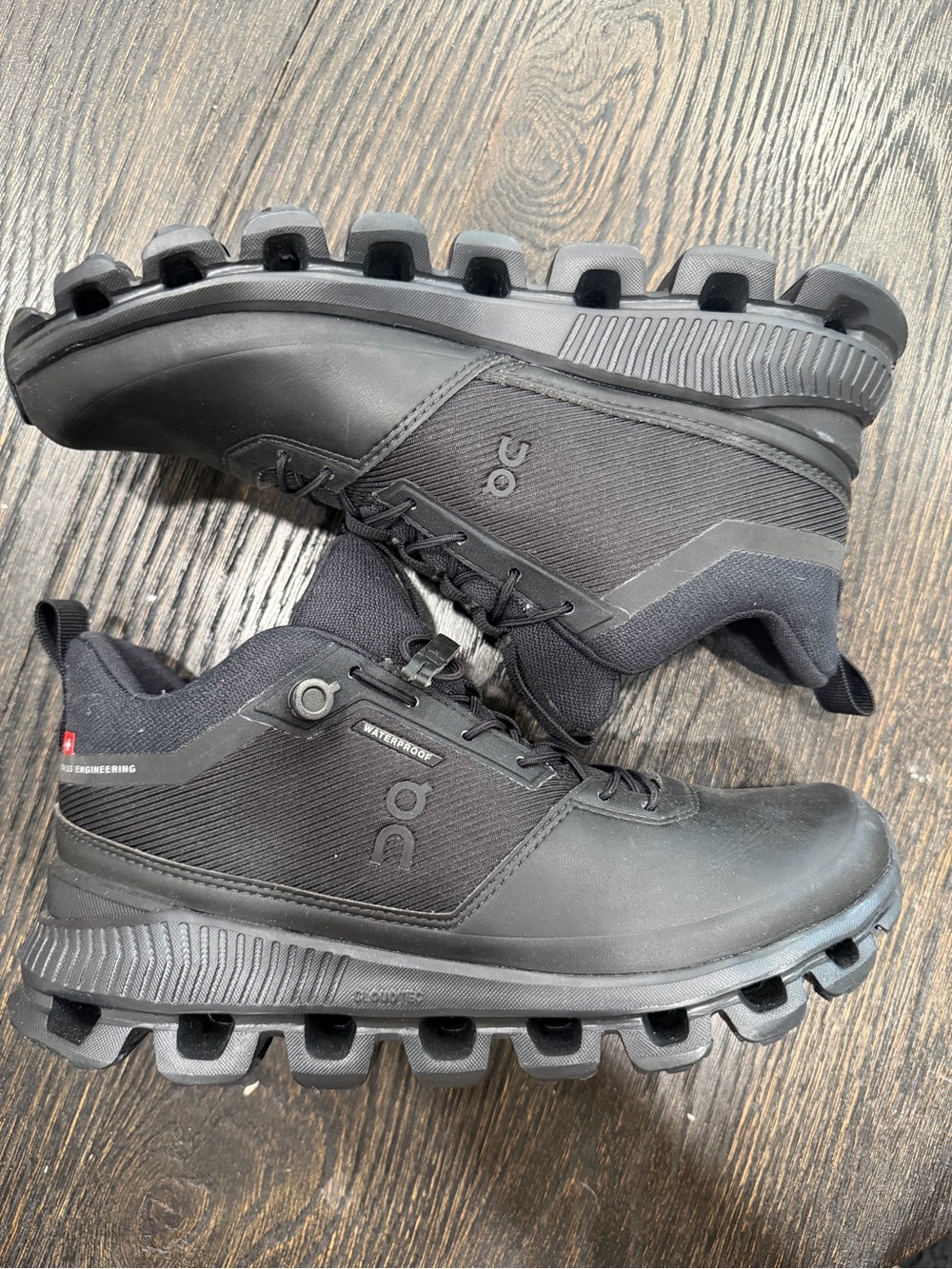 On Cloud Women’s 5.5 Hi Waterproof Hiking Shoes All Black